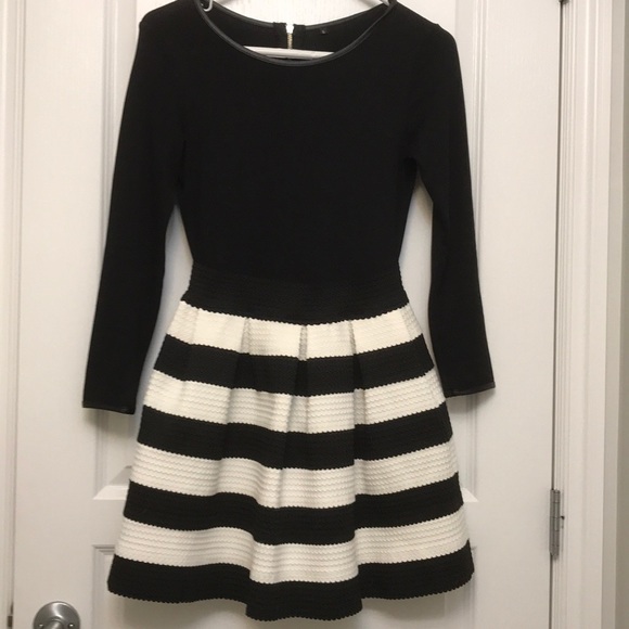 Black and white stripped dress - Picture 4 of 4